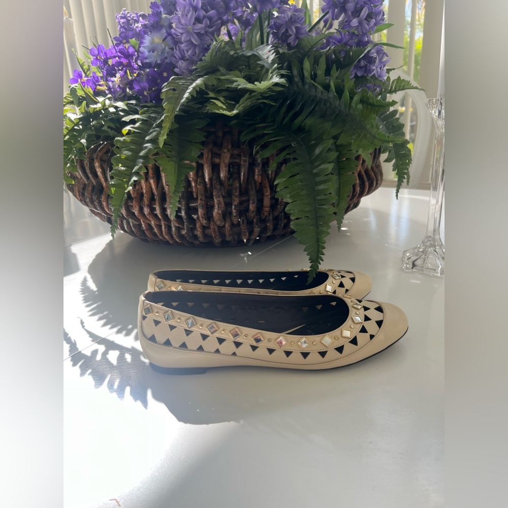 TORY BURCH KINGSBRIDGE 50 Flats sandals slip on 8.5 M Ivory Leather $226 EUC